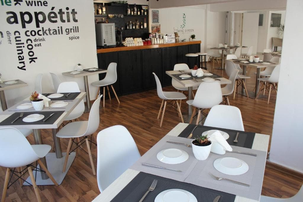 La Veranda Hotel - 44