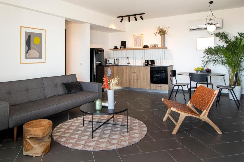 Liv Urban Larnaca - 3