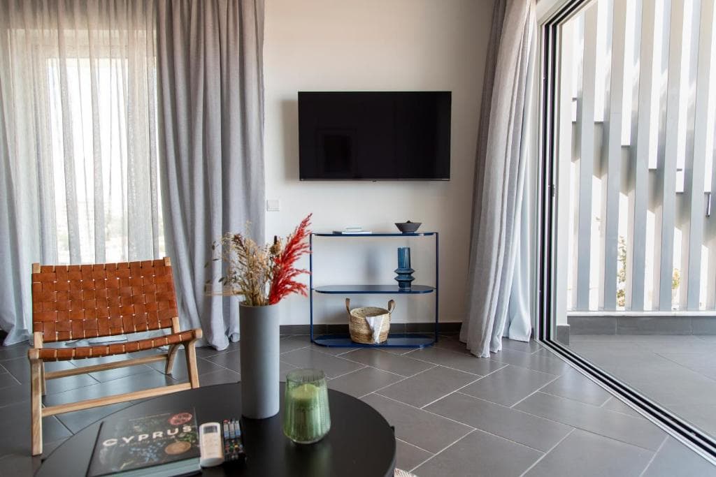 Liv Urban Larnaca - 45