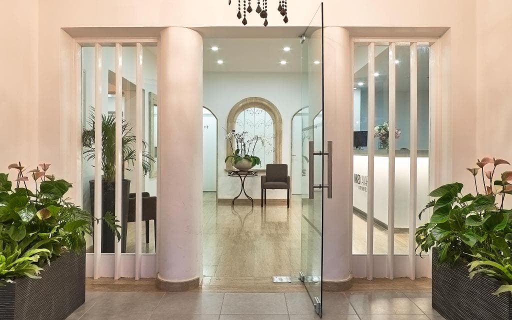 Mikes Kanarium Hotel - 6