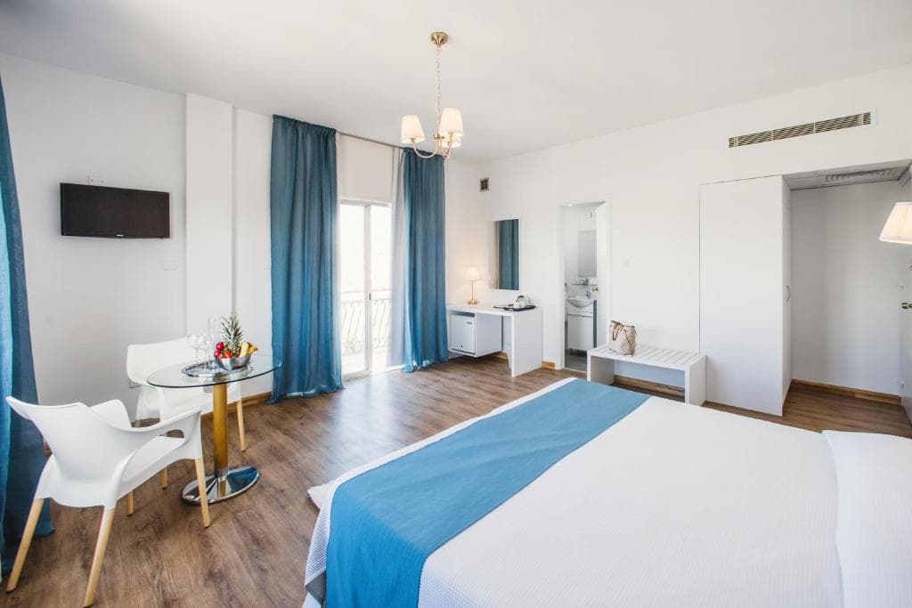 Mikes Kanarium Hotel - 72