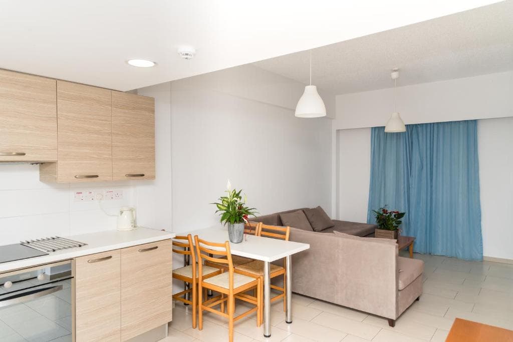 Helios Bay Hotel Apartments - 13