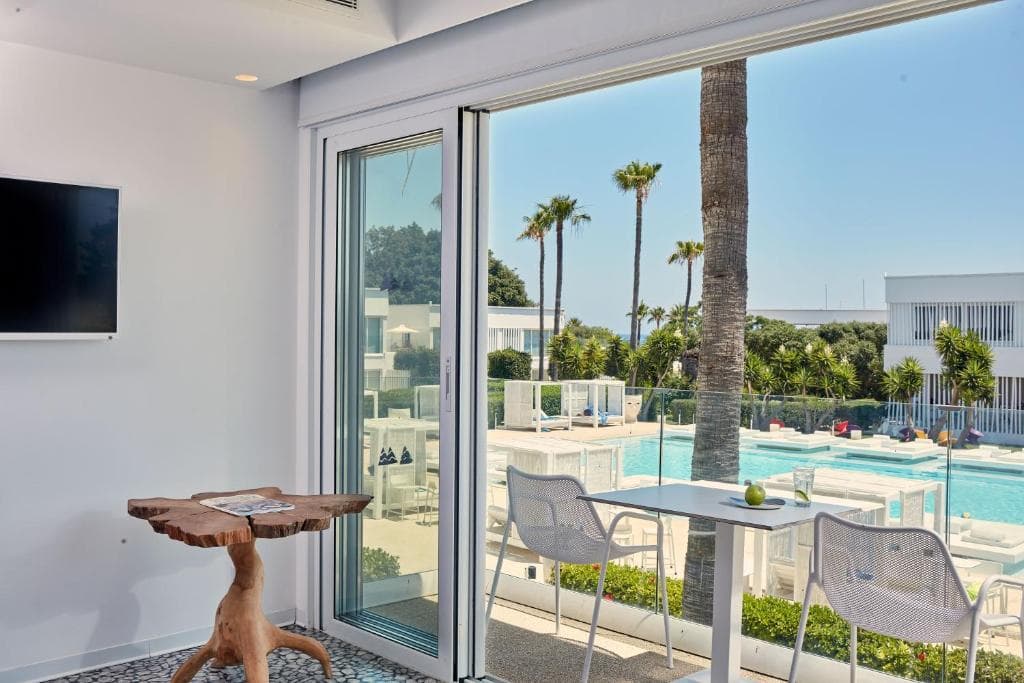 So White Club Resort - 28