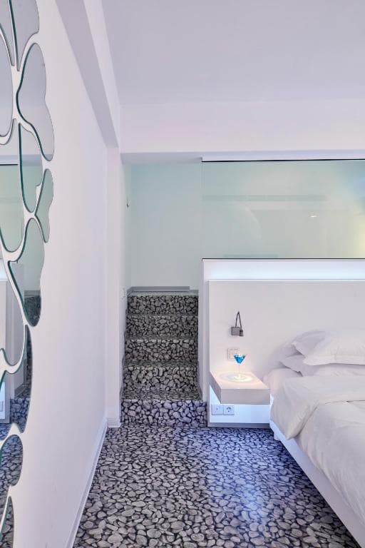 So White Club Resort - 37