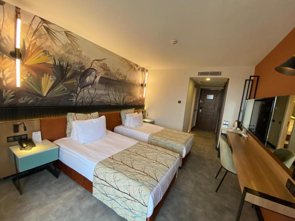 BEST WESTERN PLUS Khan Hotel - 4