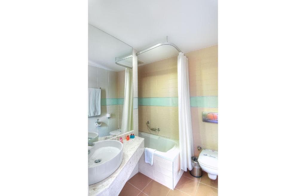 Golden Lotus Hotel - 27