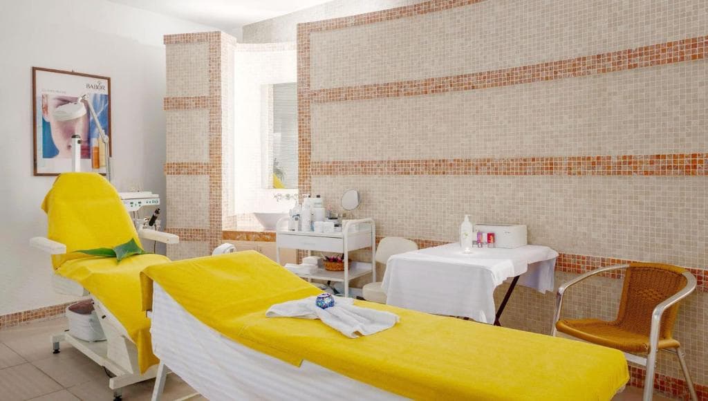 Golden Lotus Hotel - 36