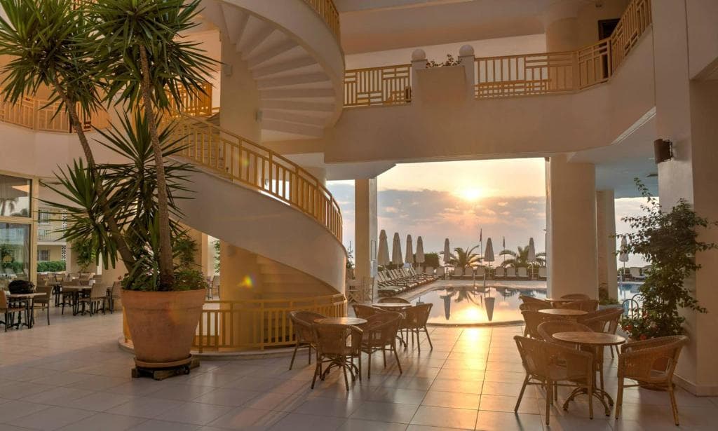 Golden Lotus Hotel - 48