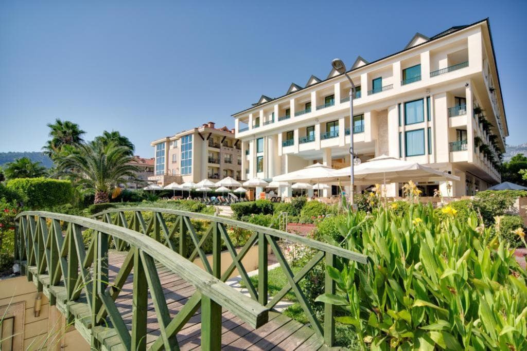 Golden Lotus Hotel - 76