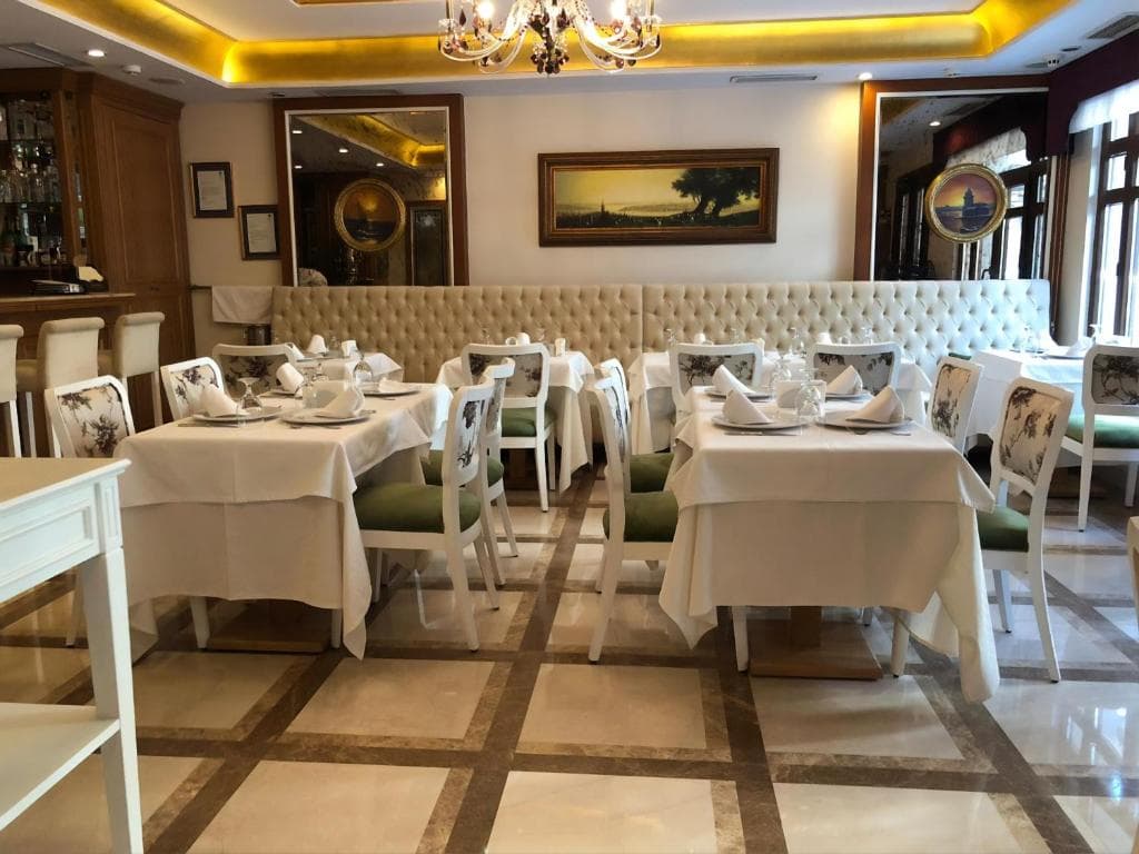 Glk Premier Regency Suites And Spa - 13