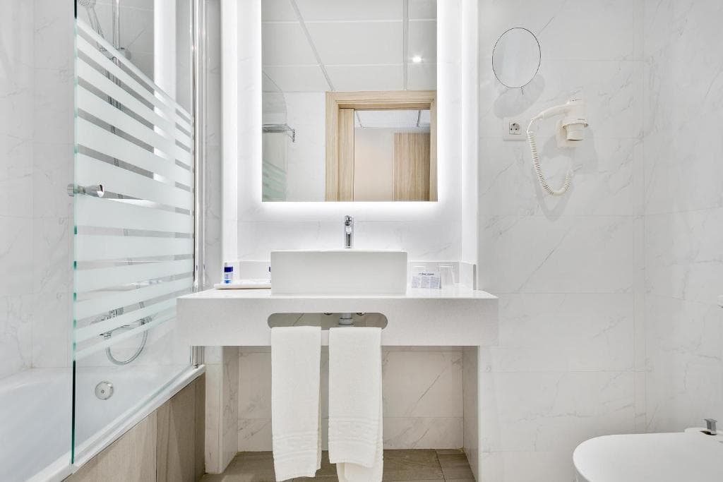 Barcelona - Best San Diego Hotel - 12