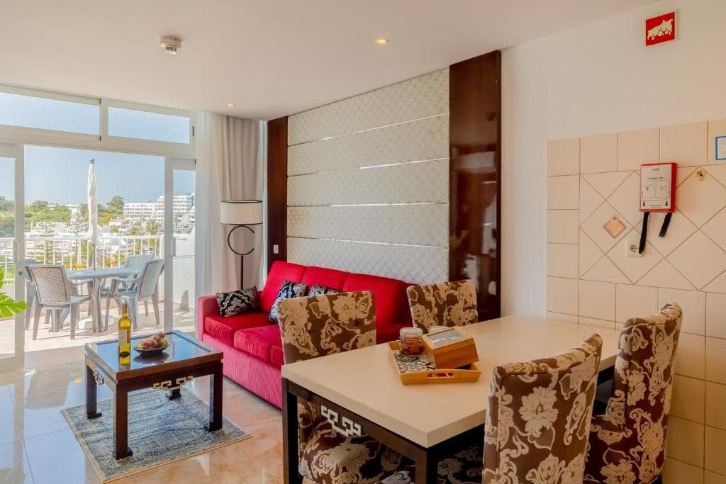 Monicca Collection Suites & Residences - 14