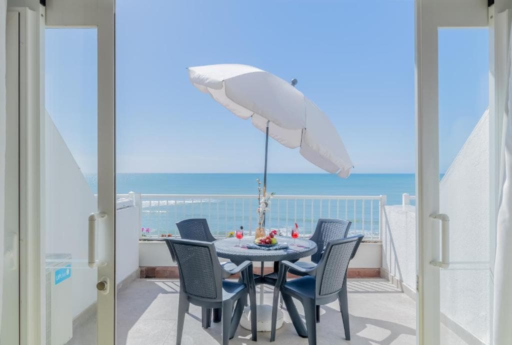 Monicca Collection Suites & Residences - 16