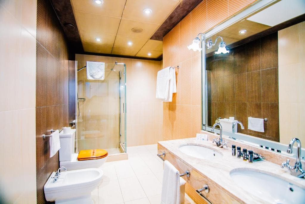 Roger de Flor Seleqtta - 19