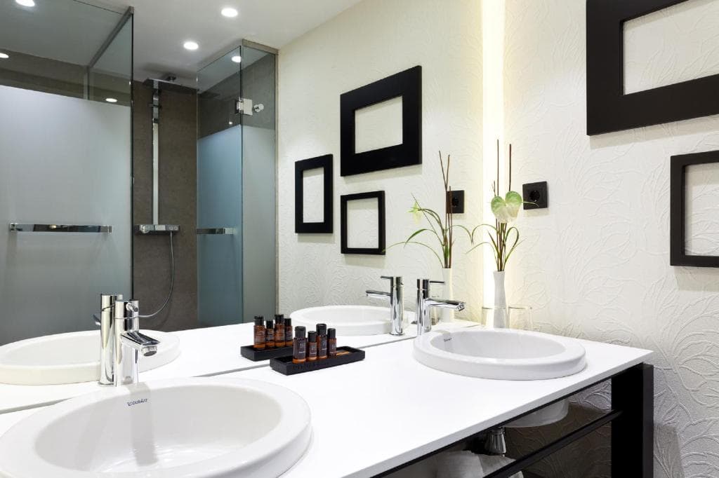 Hotel Condes de Barcelona - 23