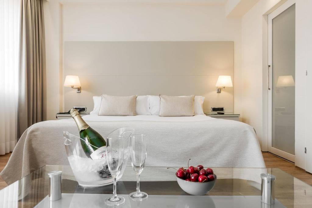 Aparthotel Mariano Cubi - 15