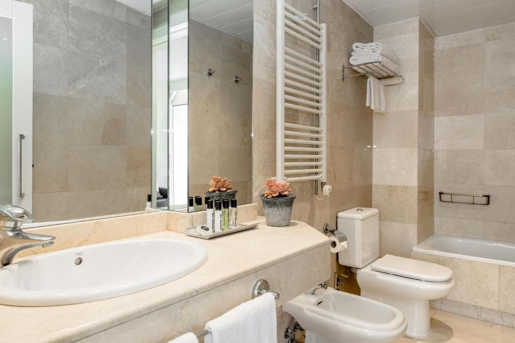 Aparthotel Mariano Cubi - 38