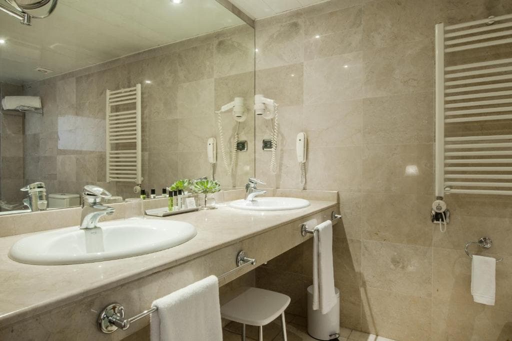 Aparthotel Mariano Cubi - 42