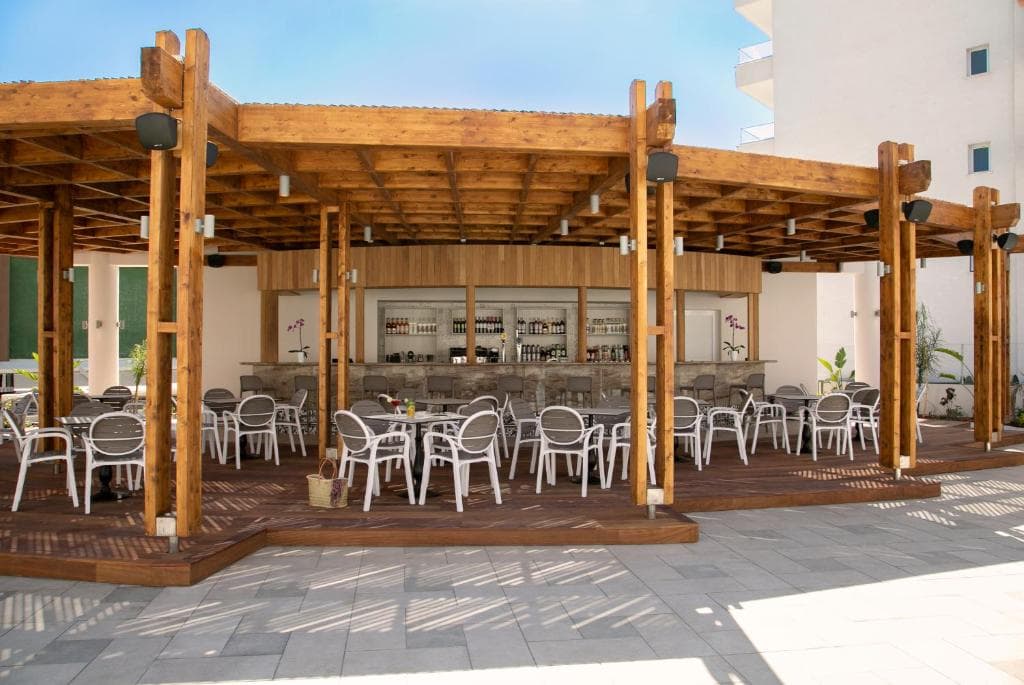 Vangelis Hotel and Suites - 20