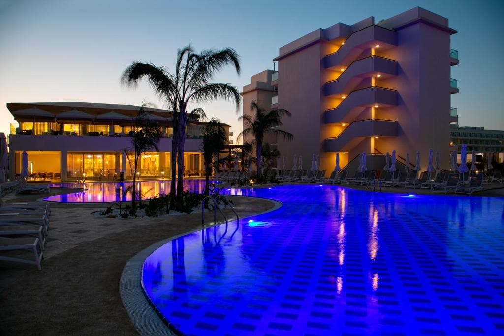 Vangelis Hotel and Suites - 54