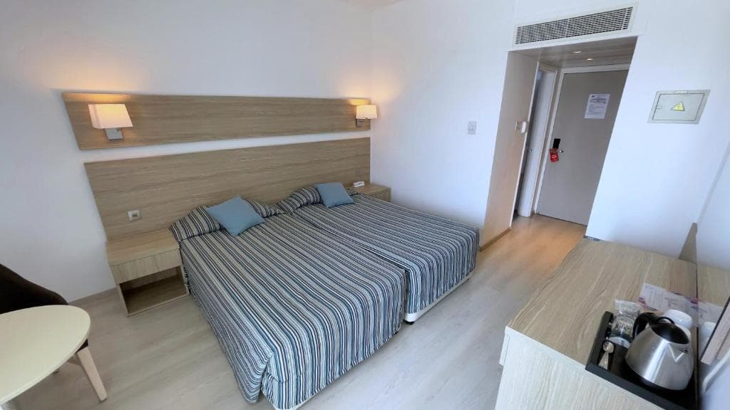 Kapetanios Bay Hotel Protaras - 22