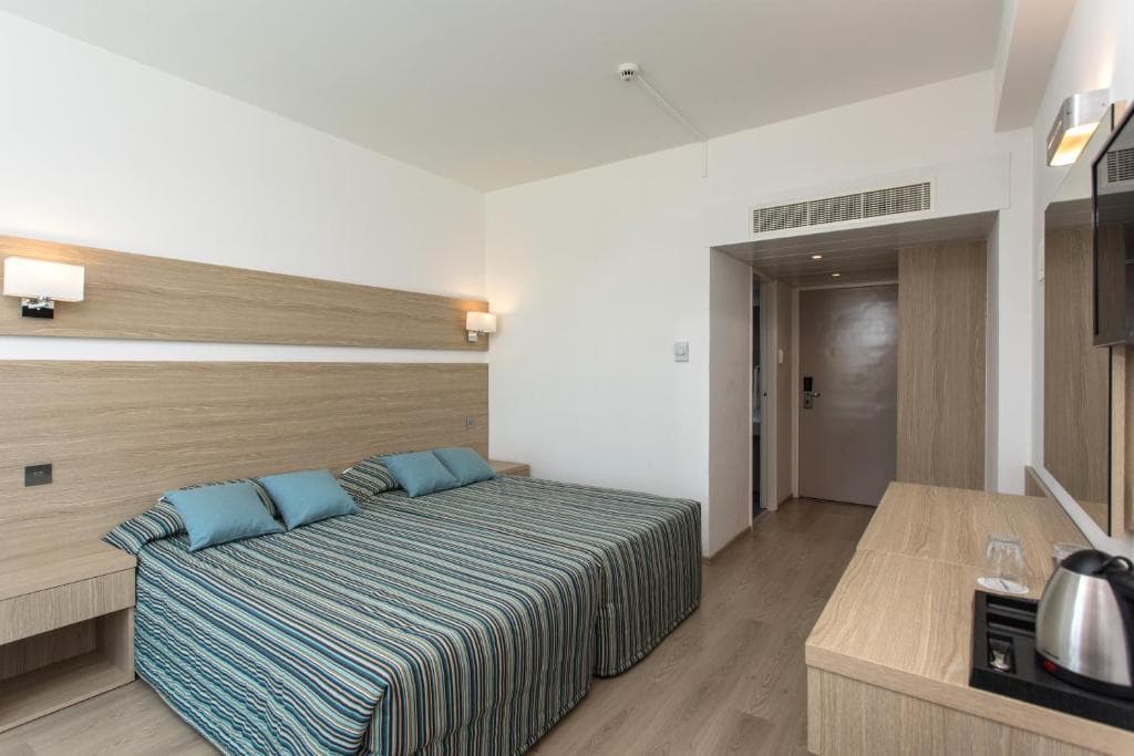 Kapetanios Bay Hotel Protaras - 39