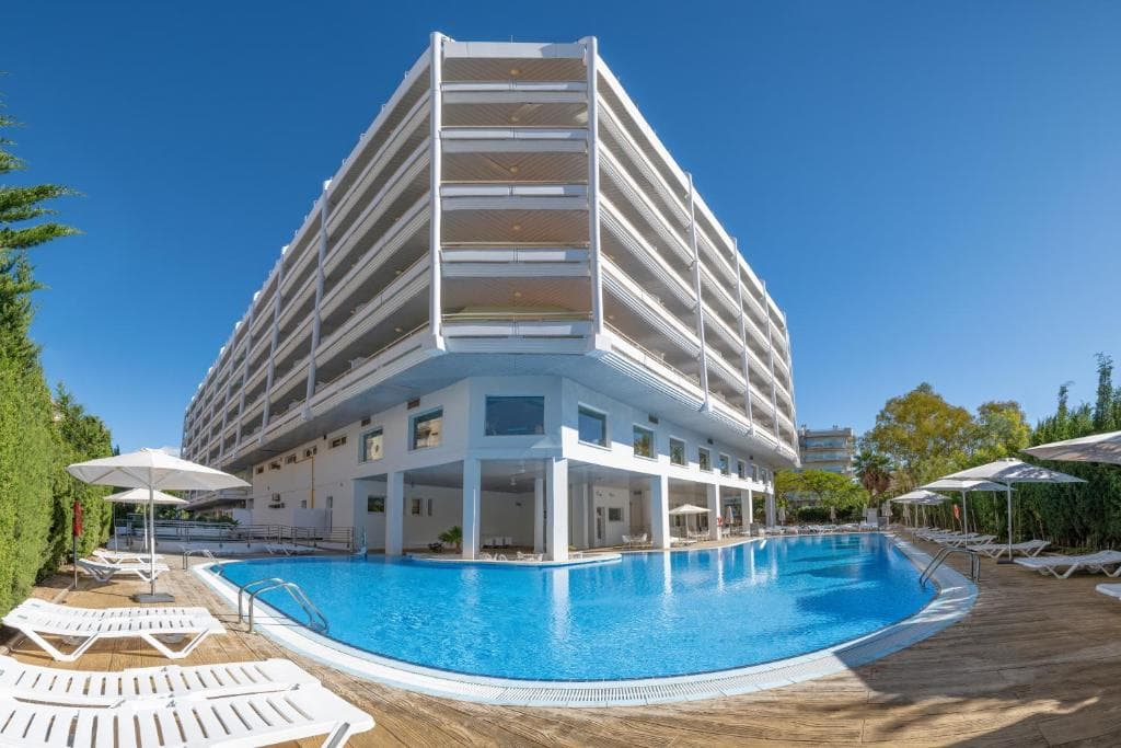 Barcelona - Ponient Pirámide Salou