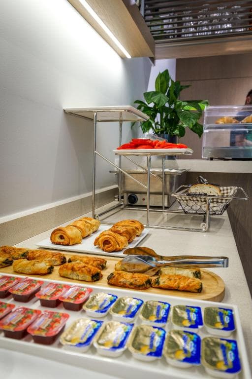 Hotel Central Vlore - 20