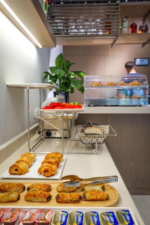 Hotel Central Vlore - 21