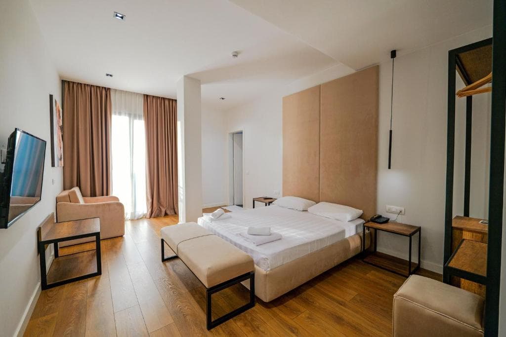 Hotel Central Vlore - 29