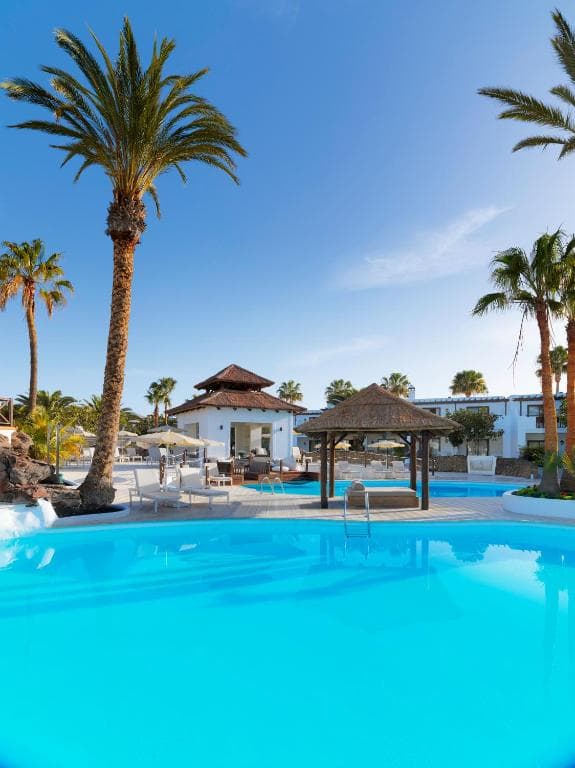 H10 White Suites - 12