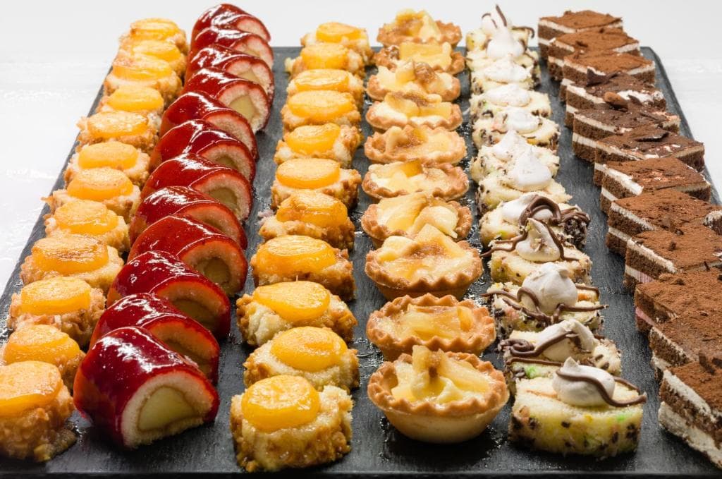 H10 White Suites - 30