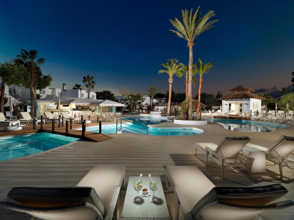 H10 White Suites - 34