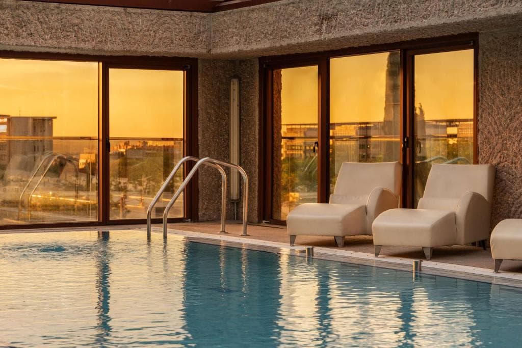Hilton Madrid Airport - 8