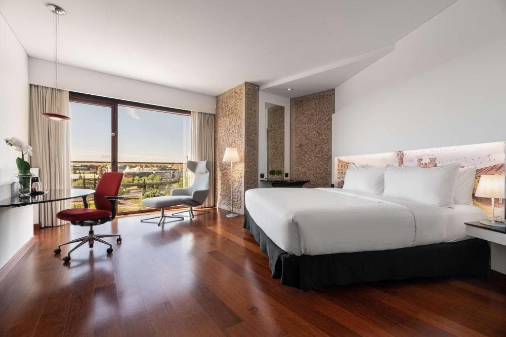 Hilton Madrid Airport - 25