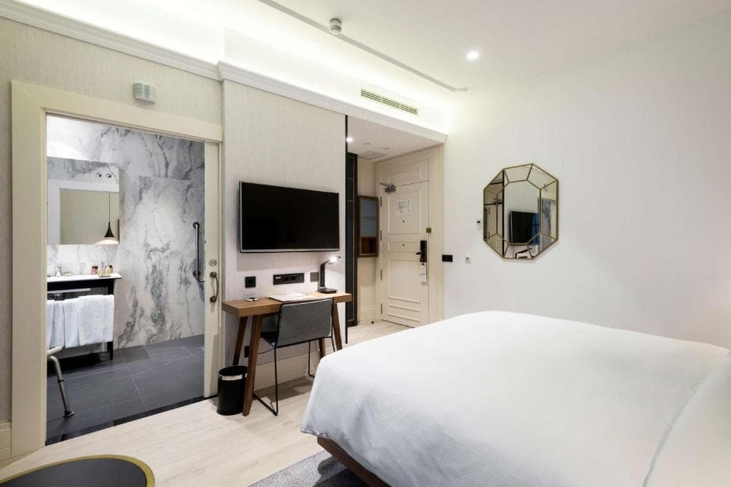 DoubleTree by Hilton Madrid - Prado - 20