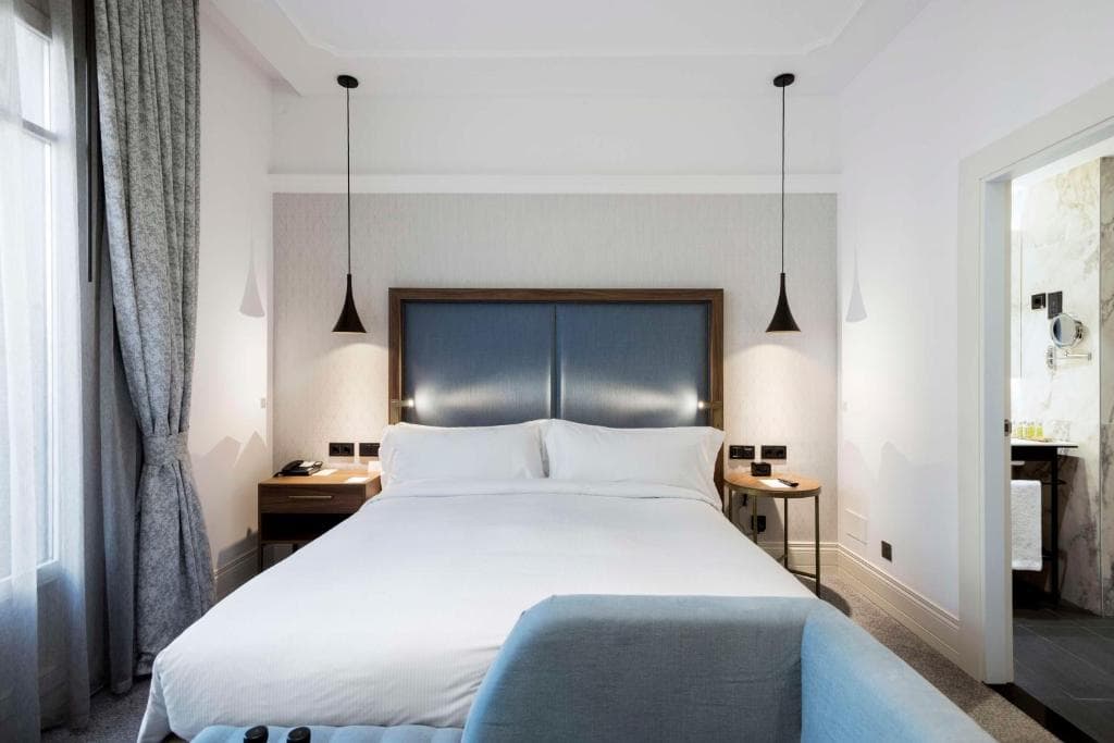 DoubleTree by Hilton Madrid - Prado - 33