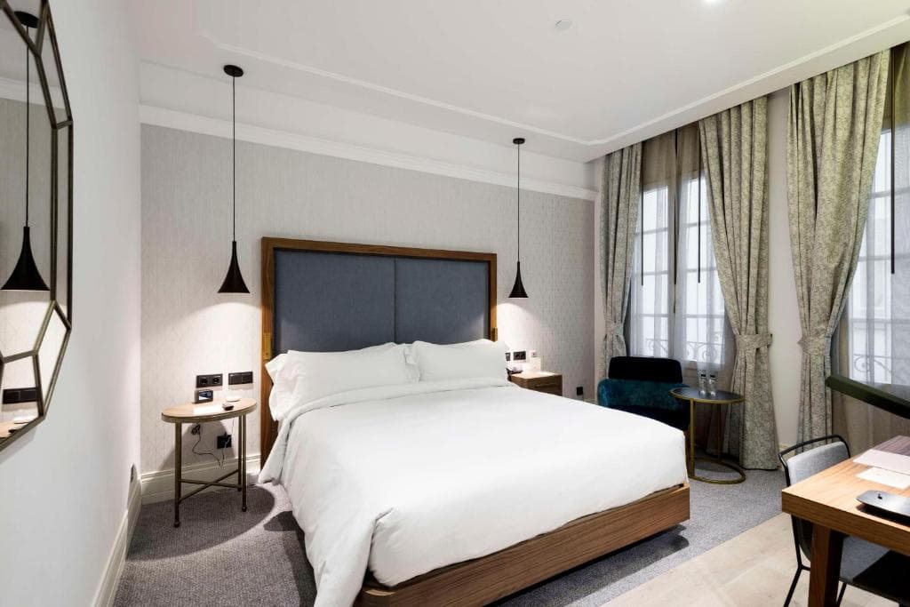 DoubleTree by Hilton Madrid - Prado - 38
