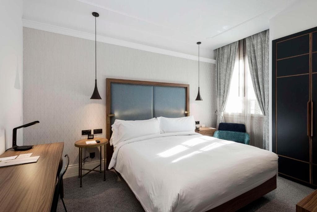 DoubleTree by Hilton Madrid - Prado - 45