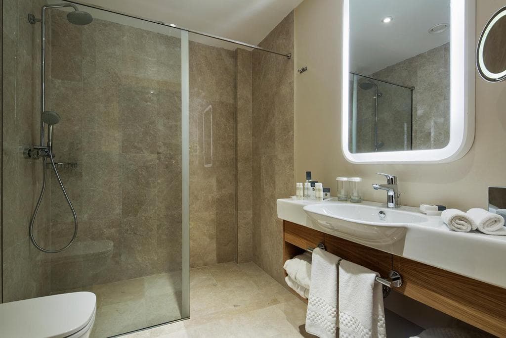 DoubleTree by Hilton Hotel Istanbul - Tuzla - 38