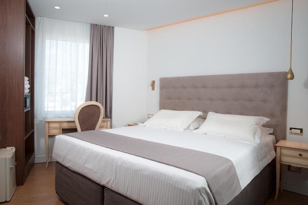 Acropolian Spirit Boutique Hotel - 11