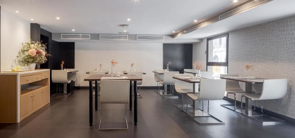 Hotel Ilunion Almirante - 18