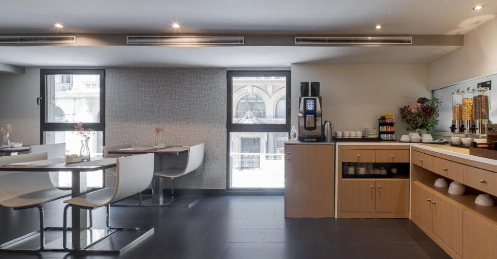 Hotel Ilunion Almirante - 19