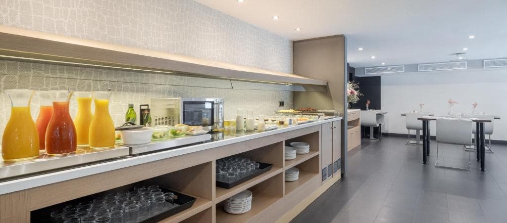 Hotel Ilunion Almirante - 21