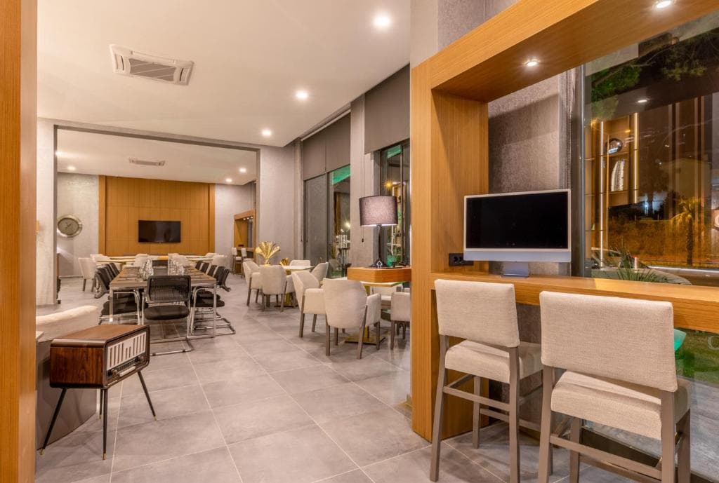 Unique Life Style Hotel - 40