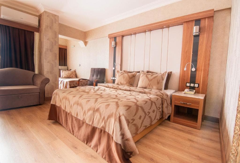 Laur Hotels Experience and Elegance - 14