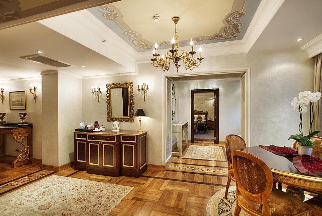 Crowne Plaza Old City Hotel - 33