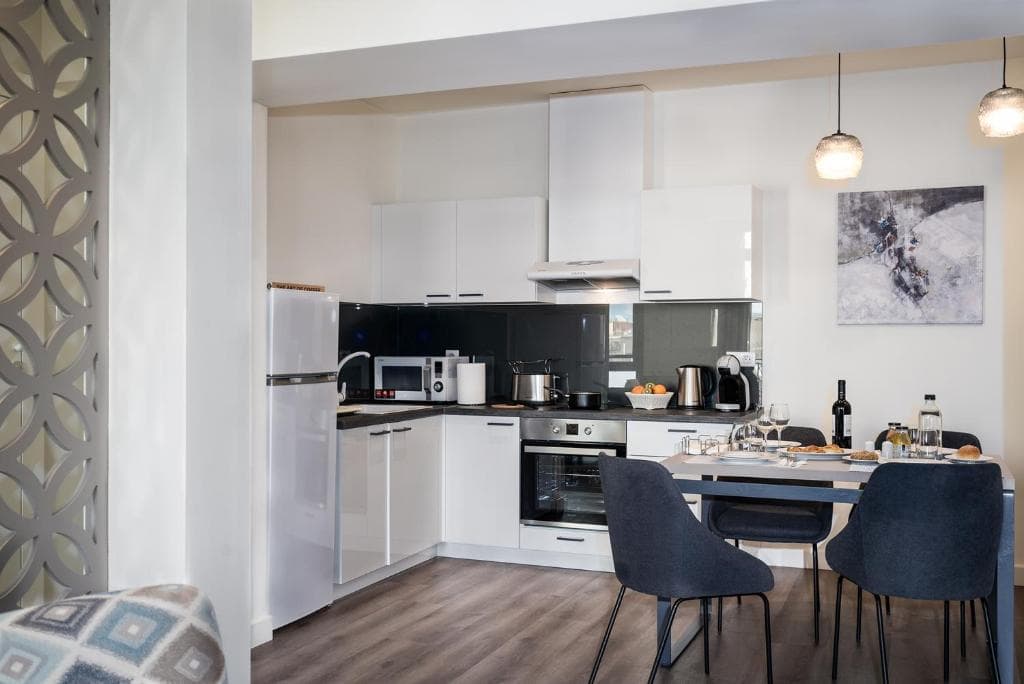 The Urban Nest Athens - Suites & Apartments - 28