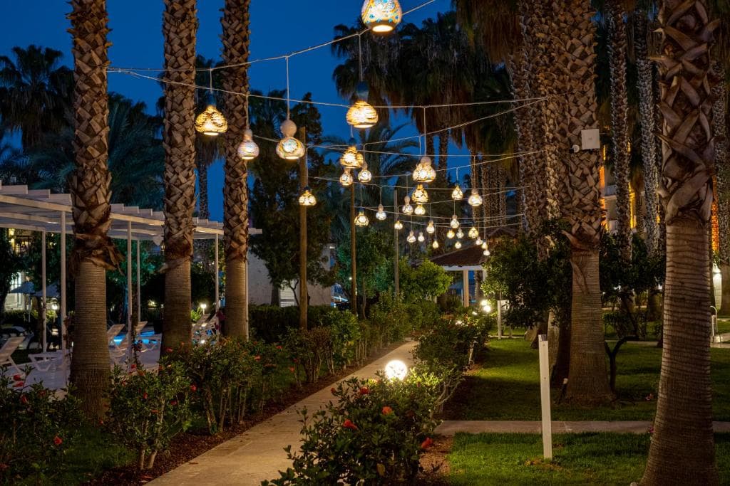 Utopia Resort & Residence - 25