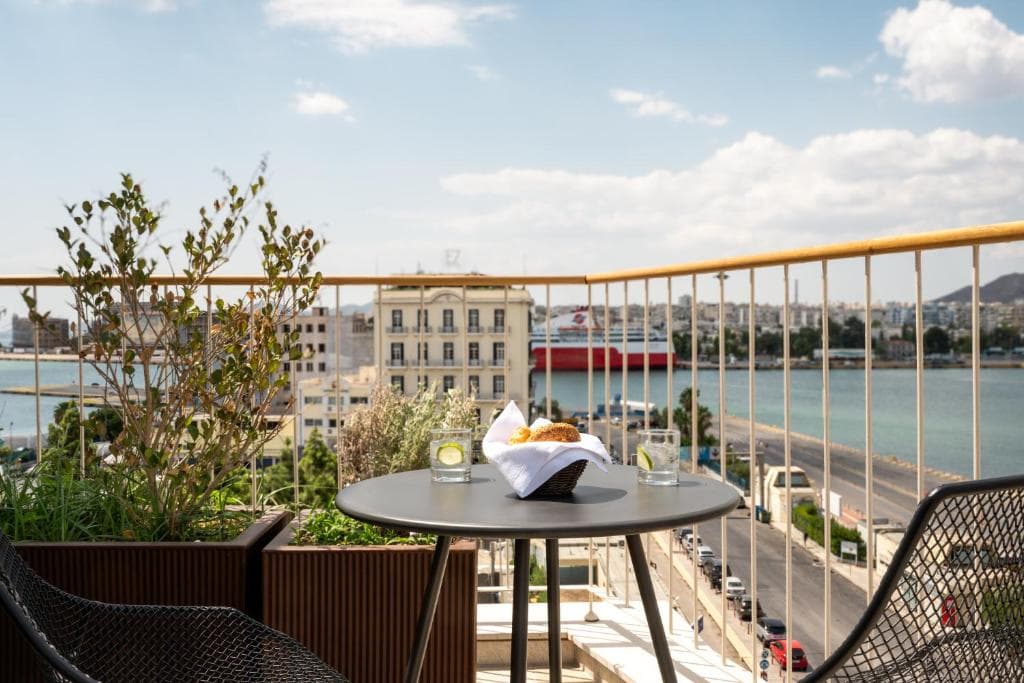 Mitsis N'U Piraeus Port - 15